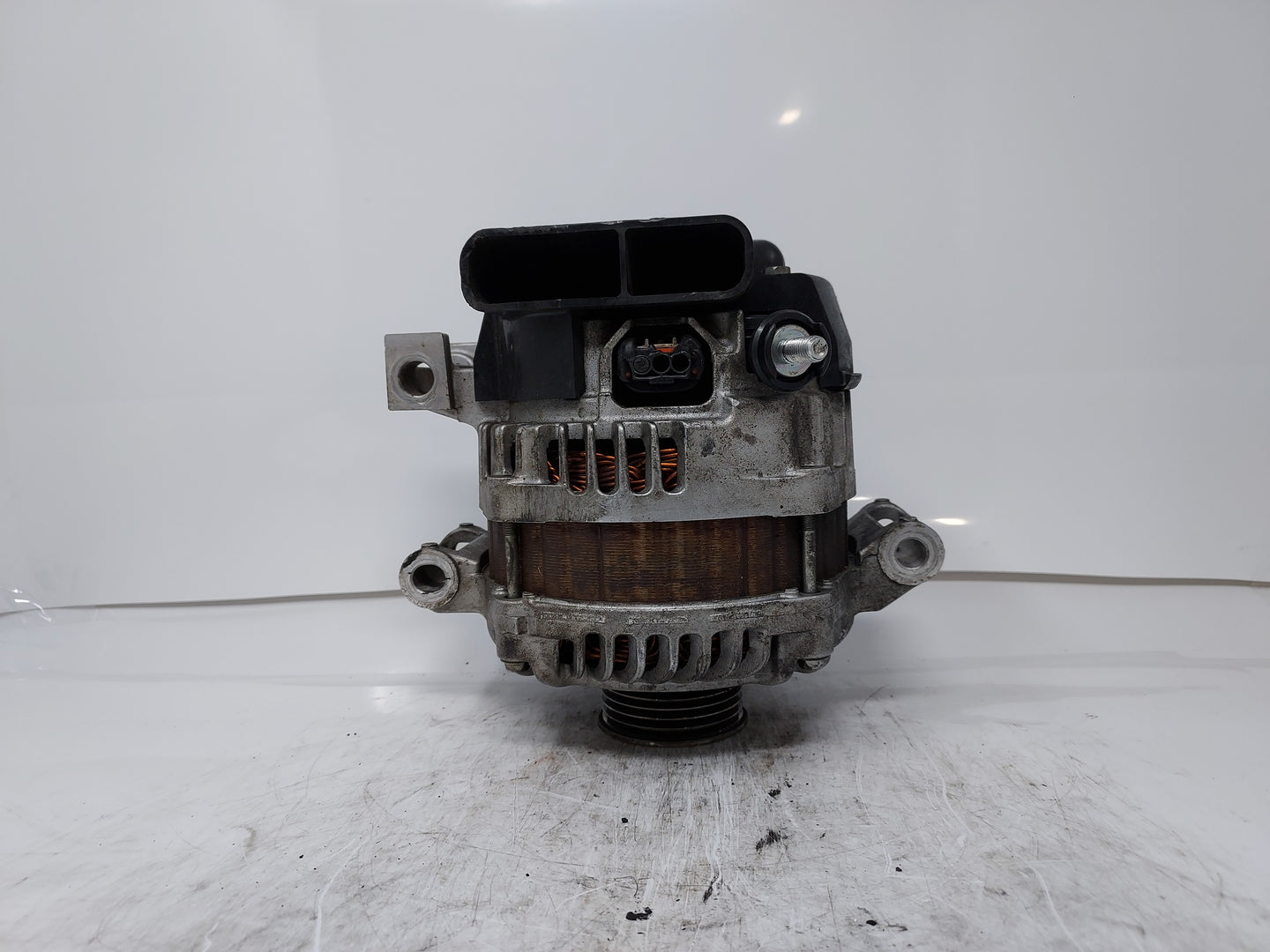 2017 Chrysler E Class Alternator Replacement Generator Charging Assembly Engine OEM P/N:43TJ1191A Fits Fits 2018 OEM Used Au