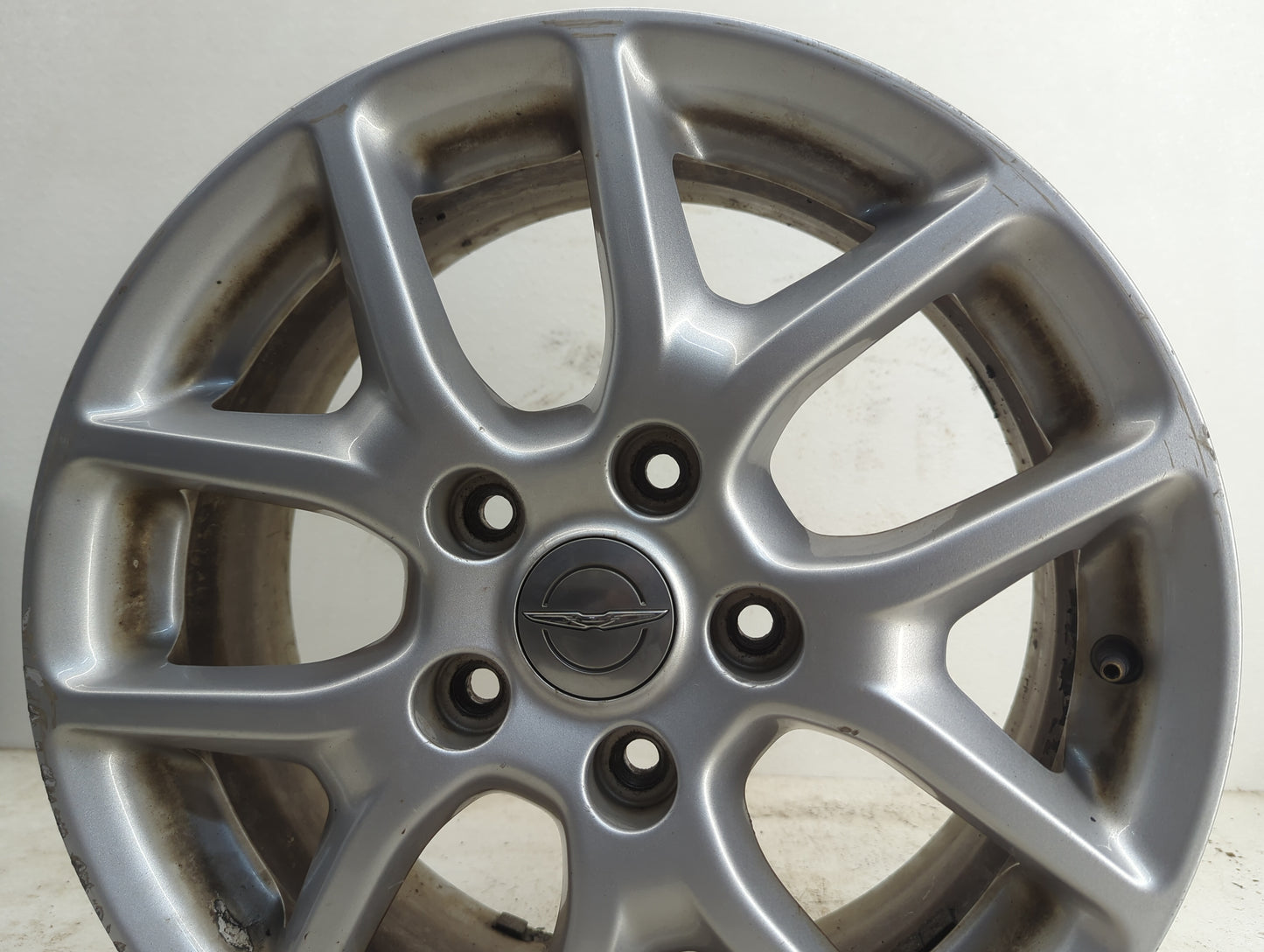 2017-2018 Chrysler Pacifica Oem Wheel Rim - Oemusedautoparts1.com