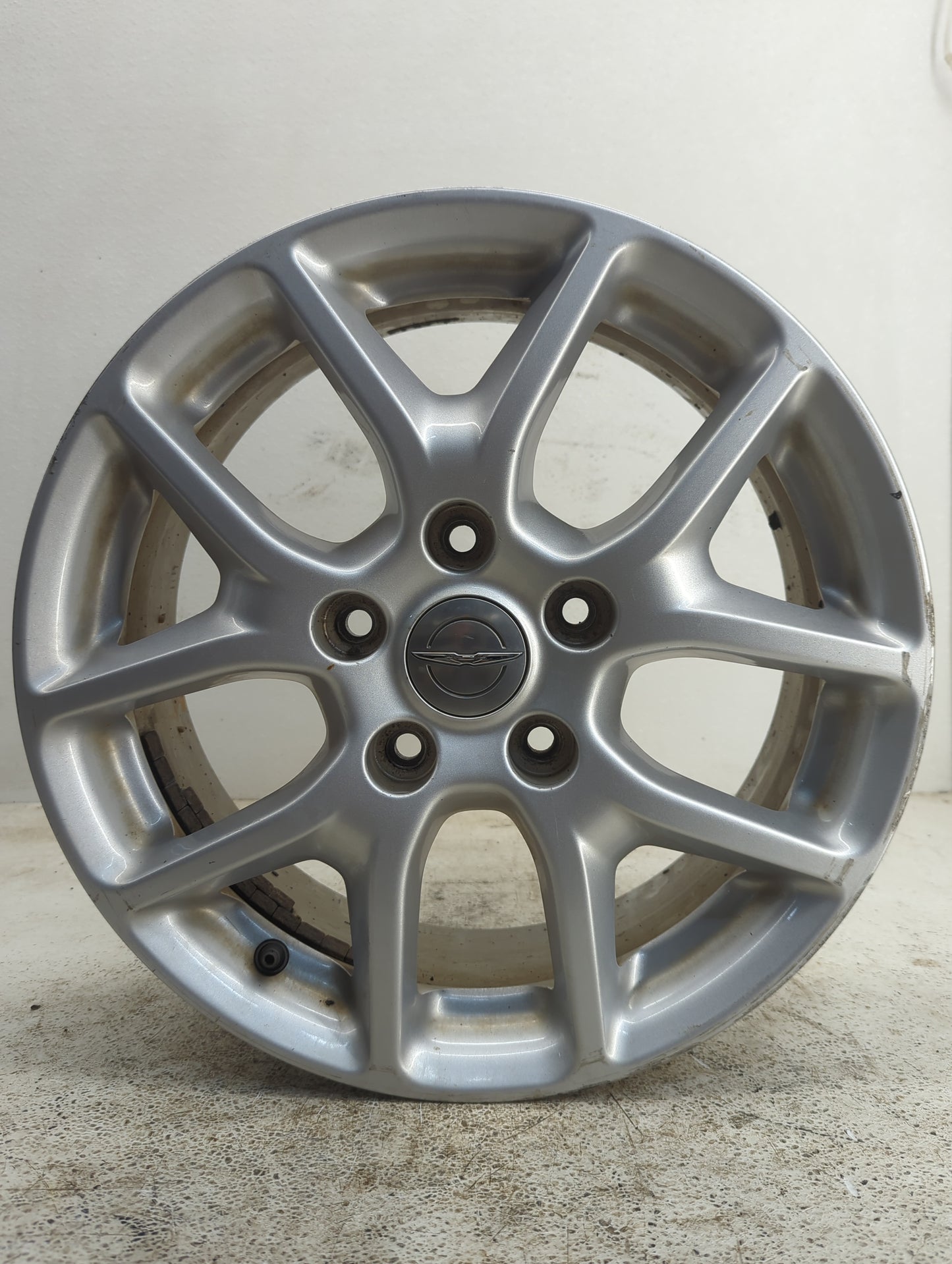 2017-2018 Chrysler Pacifica Oem Wheel Rim - Oemusedautoparts1.com