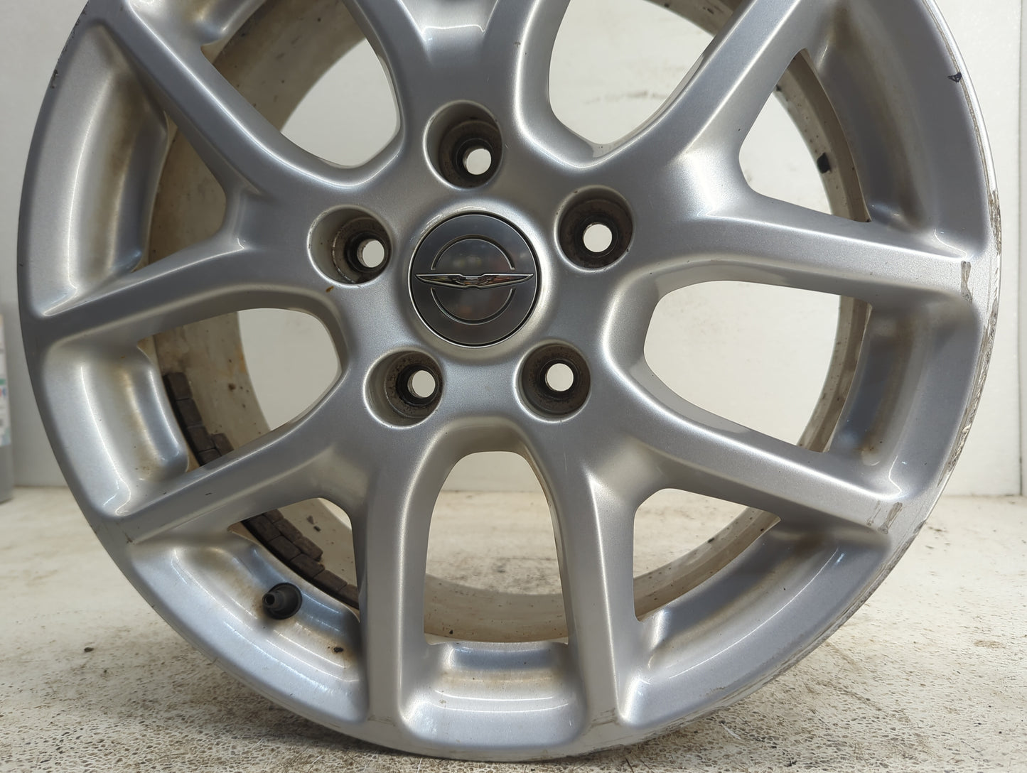 2017-2018 Chrysler Pacifica Oem Wheel Rim - Oemusedautoparts1.com