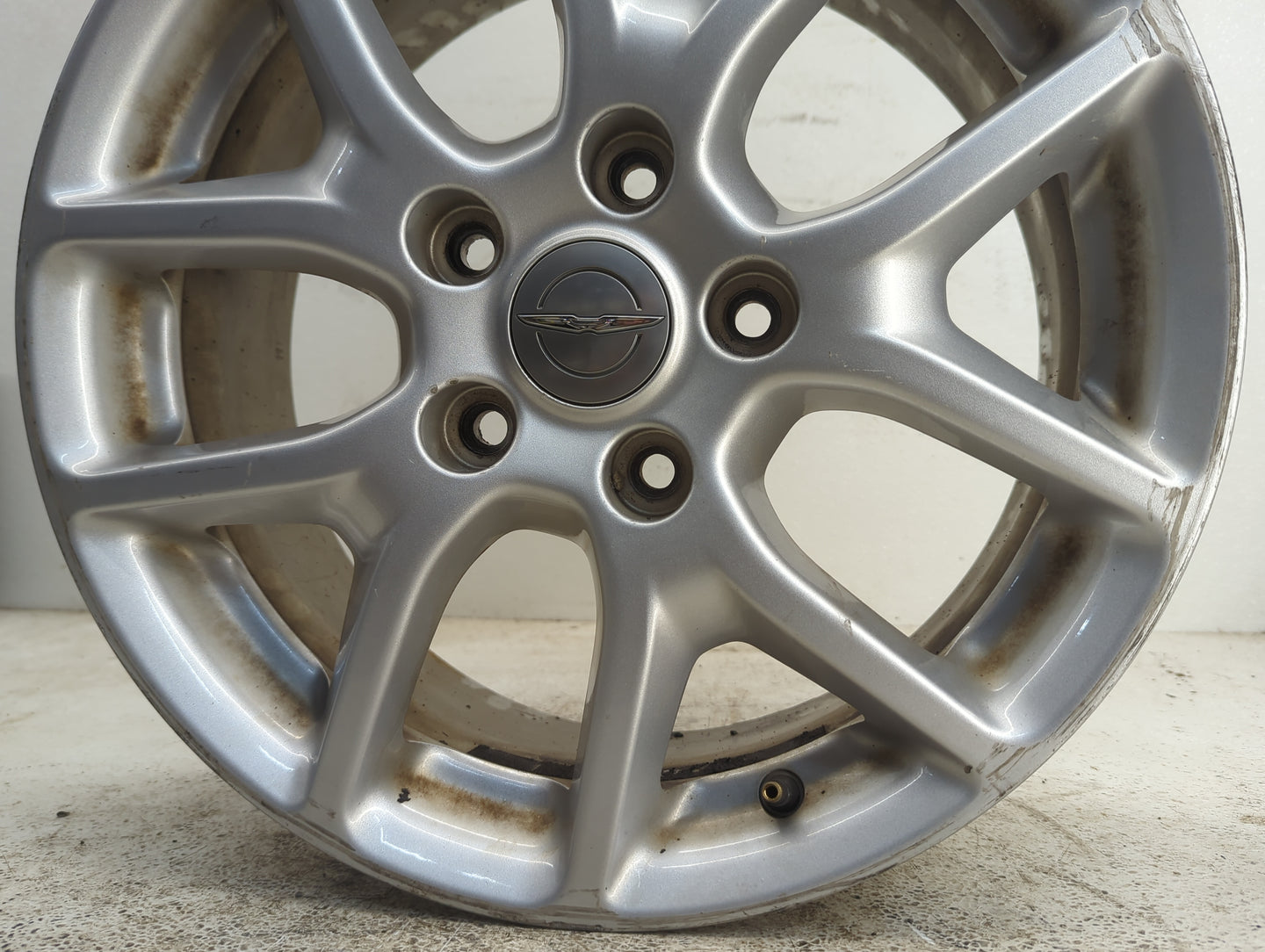 2017-2018 Chrysler Pacifica Oem Wheel Rim - Oemusedautoparts1.com