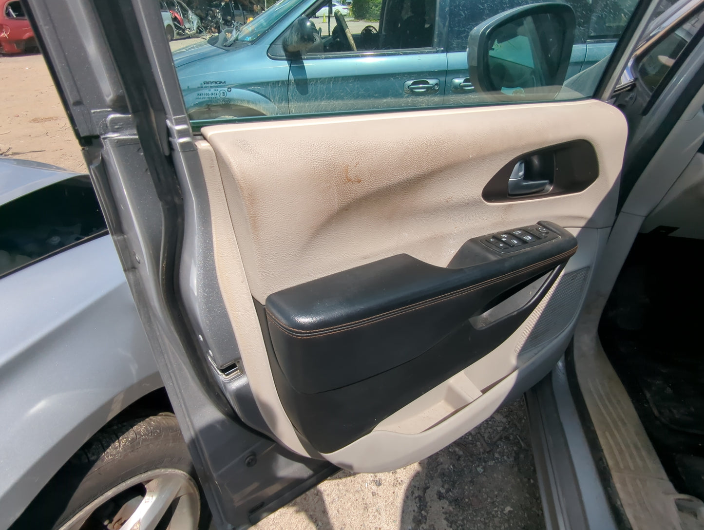 2017 Chrysler Pacifica Front Left Driver Interior Door Panel Trim - Oemusedautoparts1.com