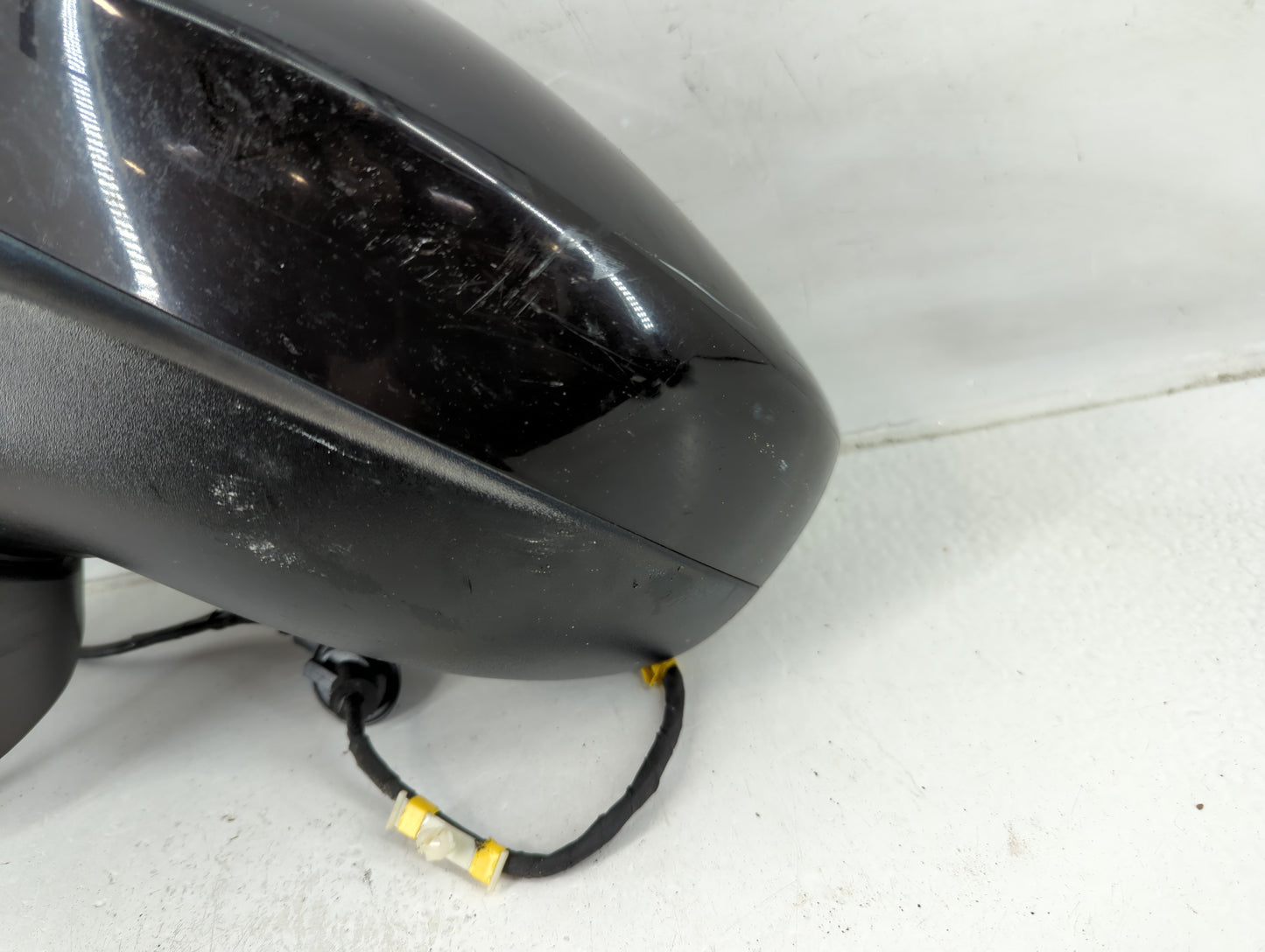 2017-2019 Chrysler Pacifica Driver Side View Mirror - Left Door Mirror OEM Used - Oemusedautoparts1.com