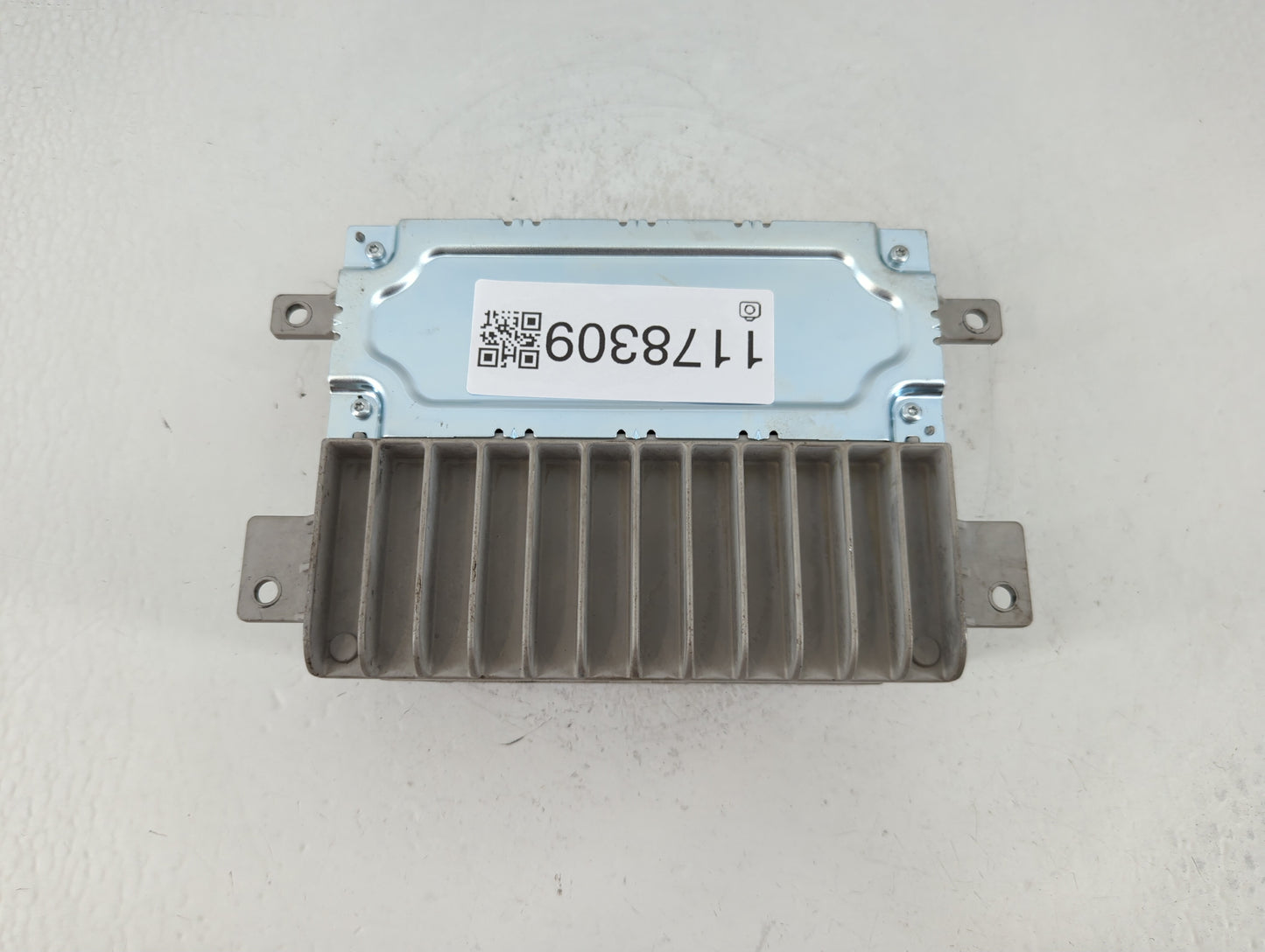 2017-2018 Chrysler Pacifica Radio AM FM Cd Player Receiver Replacement P/N:68232028AI Fits Fits 2017 2018 OEM Used Auto Part