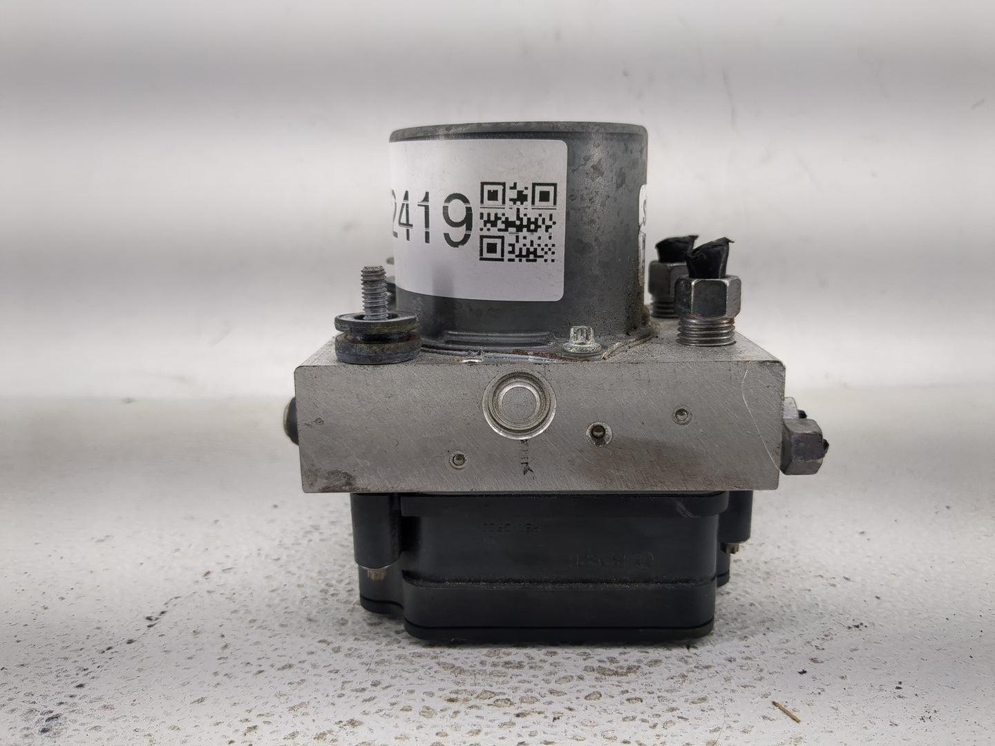 2017-2018 Chrysler Pacifica ABS Pump Control Module Replacement P/N:68222745AG Fits Fits 2017 2018 OEM Used Auto Parts - Oem