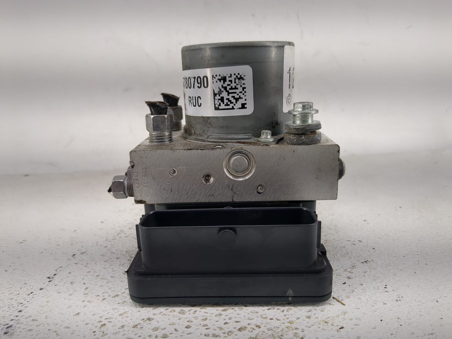 2017-2018 Chrysler Pacifica ABS Pump Control Module Replacement P/N:68222745AG Fits Fits 2017 2018 OEM Used Auto Parts - Oem