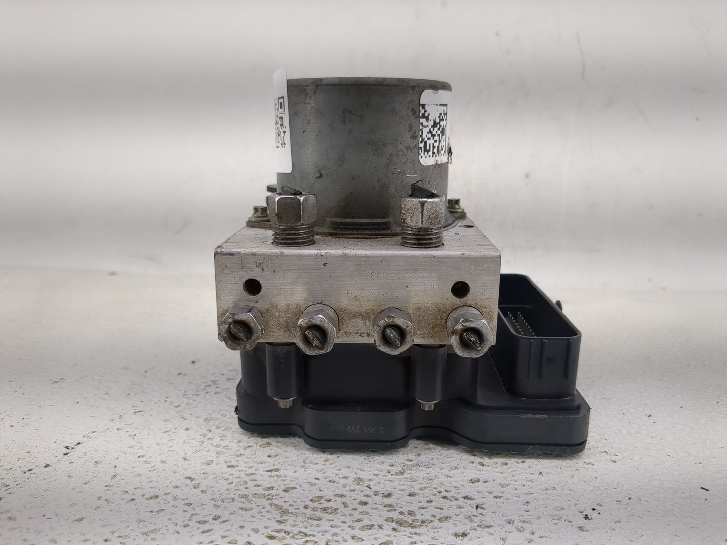 2017-2018 Chrysler Pacifica ABS Pump Control Module Replacement P/N:68330875AB 7997629 Fits Fits 2017 2018 OEM Used Auto Par