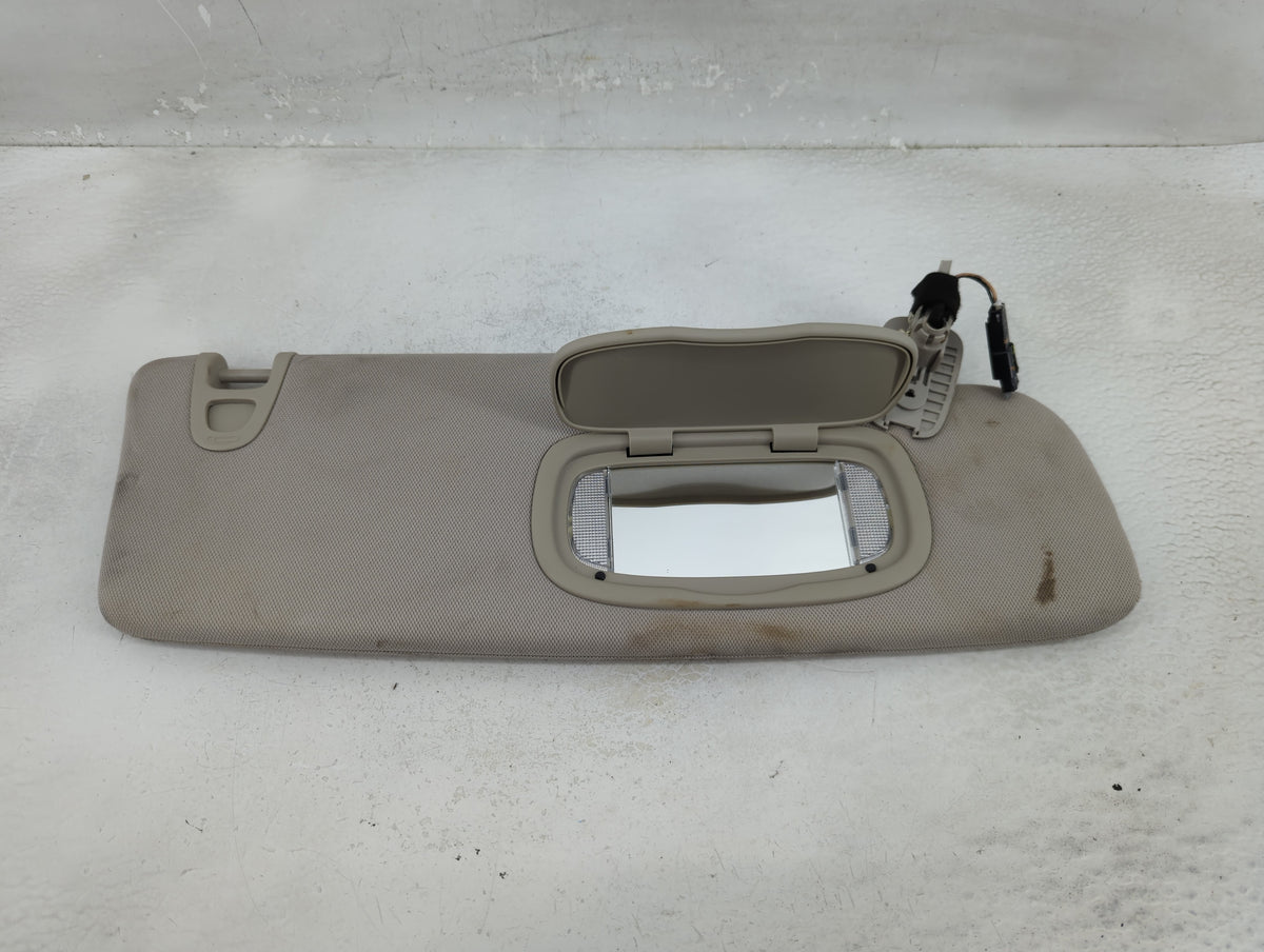 2017-2020 Chrysler Pacifica Sun Visor Shade Replacement Passenger Right Mirror Fits Fits 2017 2018 2019 2020 OEM Used Auto P