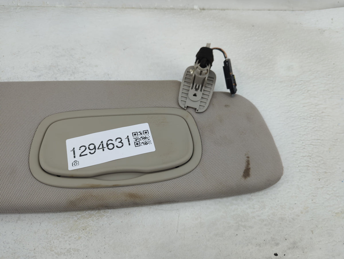 2017-2020 Chrysler Pacifica Sun Visor Shade Replacement Passenger Right Mirror Fits Fits 2017 2018 2019 2020 OEM Used Auto P