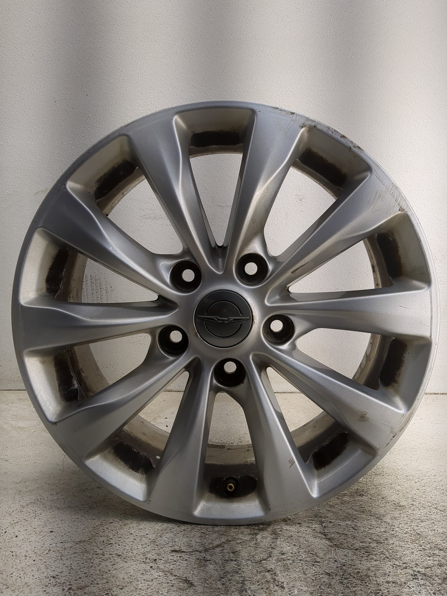 2017-2019 Chrysler Pacifica Oem Wheel Rim - Oemusedautoparts1.com