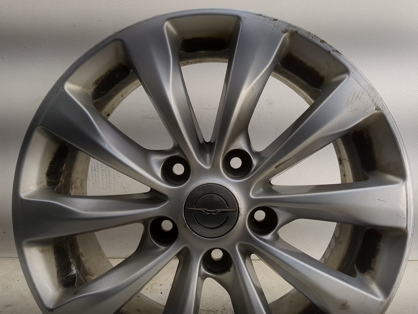 2017-2019 Chrysler Pacifica Oem Wheel Rim - Oemusedautoparts1.com