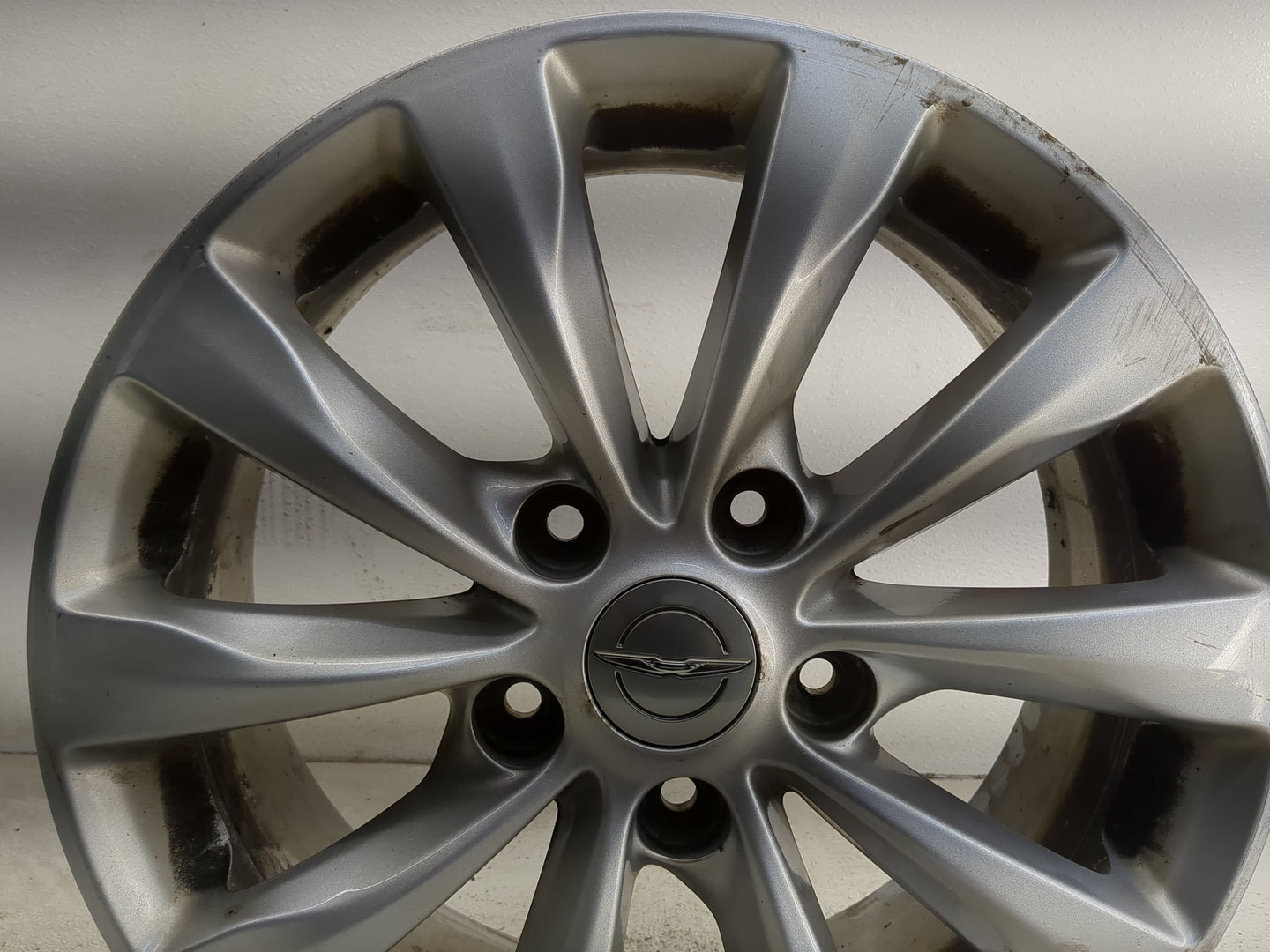 2017-2019 Chrysler Pacifica Oem Wheel Rim - Oemusedautoparts1.com