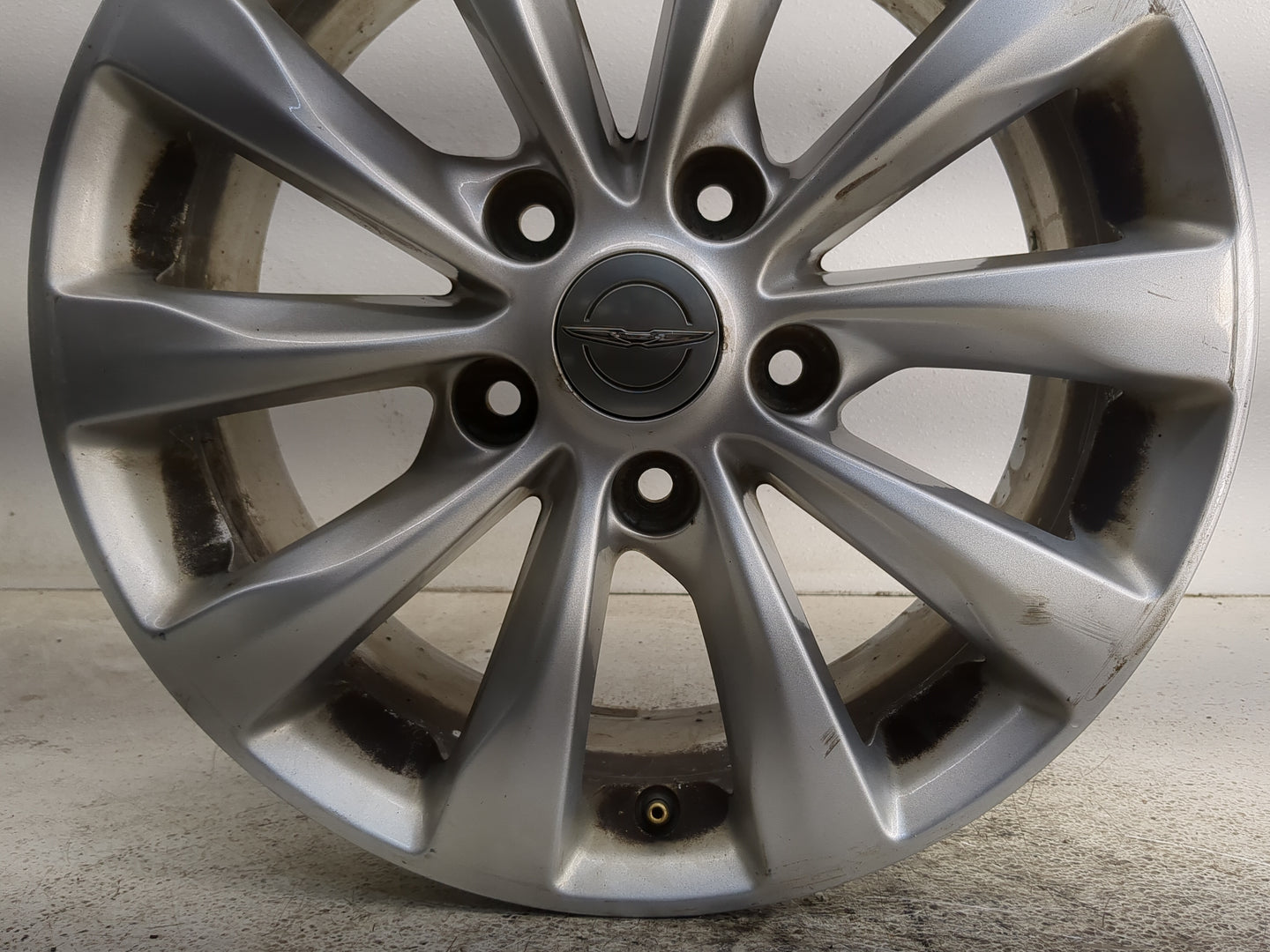 2017-2019 Chrysler Pacifica Oem Wheel Rim - Oemusedautoparts1.com