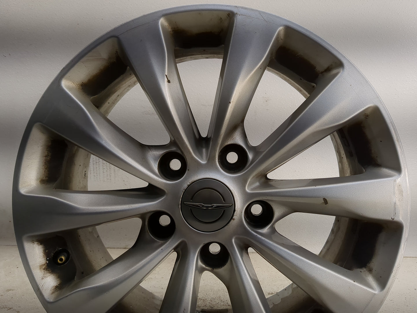 2017-2020 Chrysler Pacifica Oem Wheel Rim - Oemusedautoparts1.com