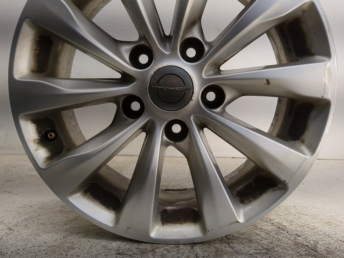 2017-2020 Chrysler Pacifica Oem Wheel Rim - Oemusedautoparts1.com