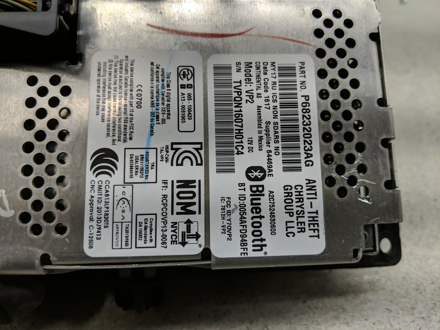 2017-2018 Chrysler Pacifica Radio AM FM Cd Player Receiver Replacement P/N:68232023AG Fits Fits 2017 2018 OEM Used Auto Part