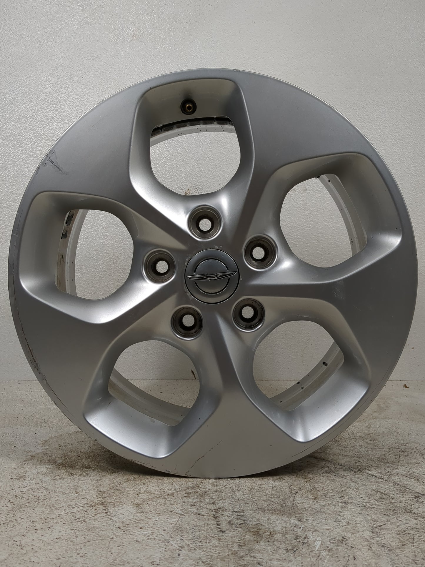 2017-2019 Chrysler Pacifica Oem Wheel Rim - Oemusedautoparts1.com
