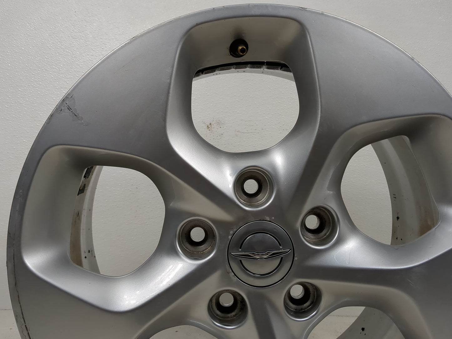 2017-2019 Chrysler Pacifica Oem Wheel Rim - Oemusedautoparts1.com