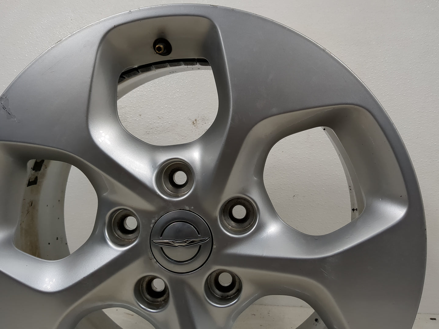 2017-2019 Chrysler Pacifica Oem Wheel Rim - Oemusedautoparts1.com