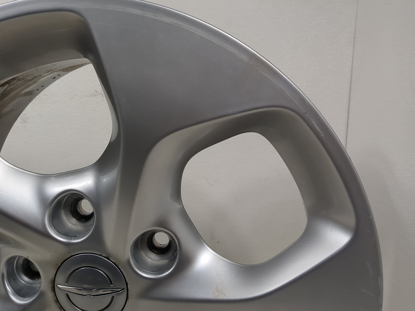 2017-2022 Chrysler Pacifica Oem Wheel Rim - Oemusedautoparts1.com