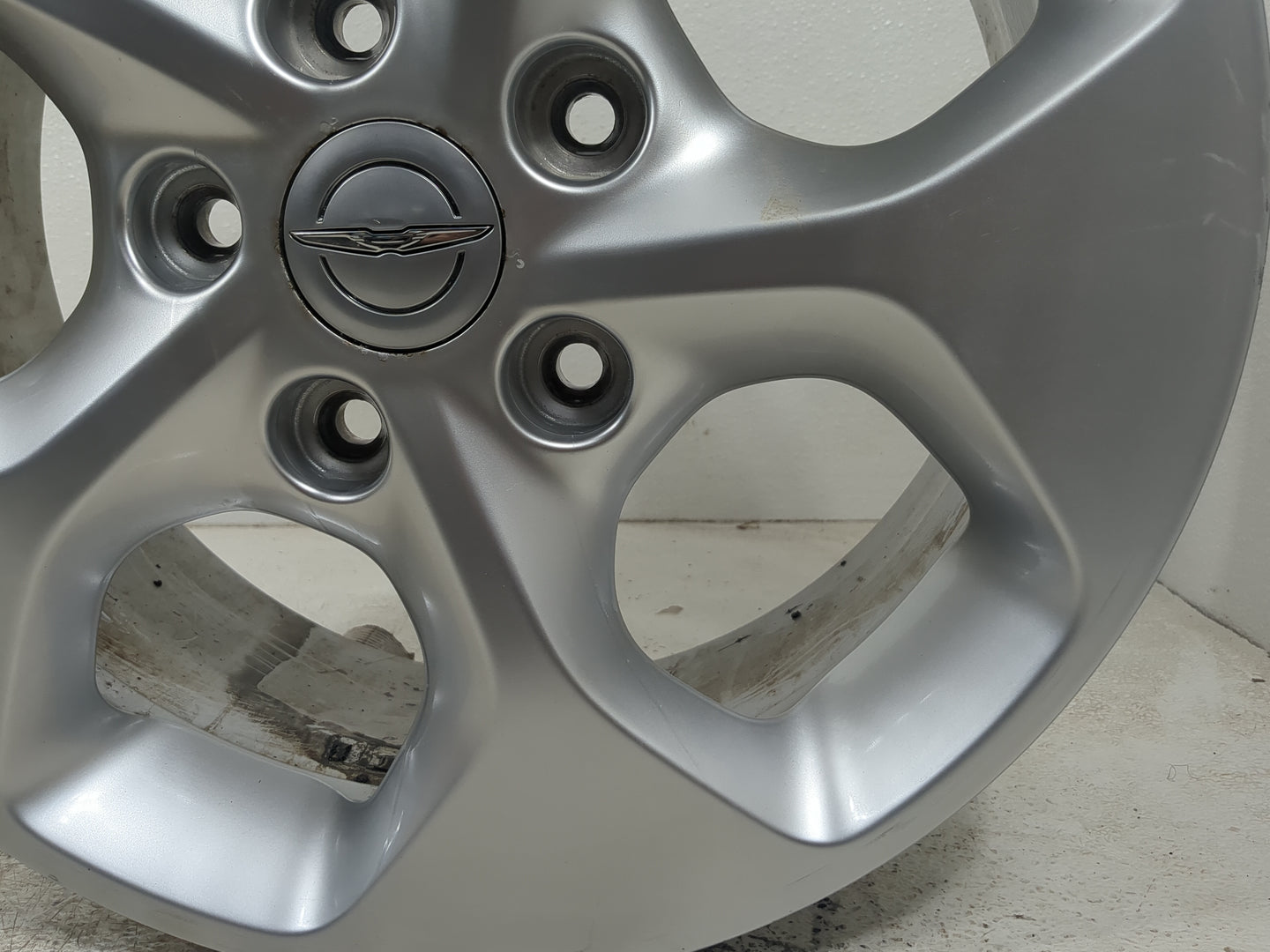 2017-2022 Chrysler Pacifica Oem Wheel Rim - Oemusedautoparts1.com