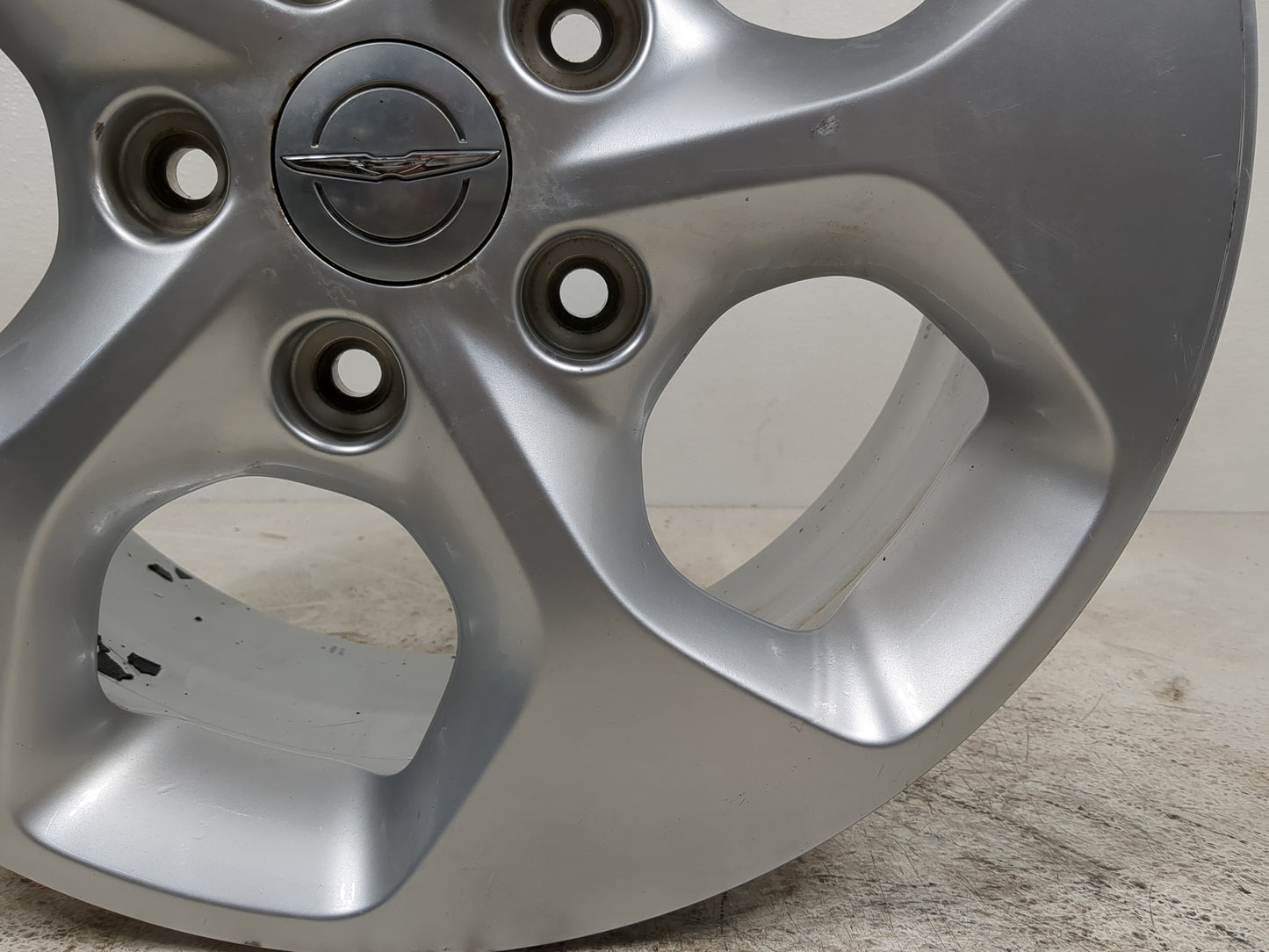 2017-2022 Chrysler Pacifica Oem Wheel Rim - Oemusedautoparts1.com