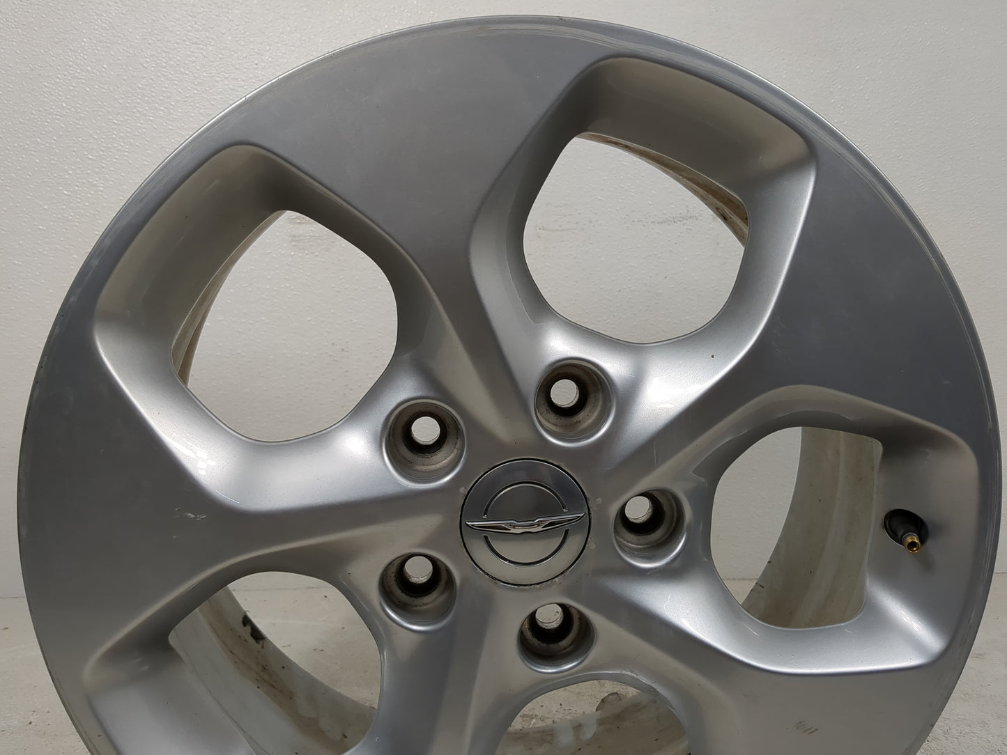 2017-2022 Chrysler Pacifica Oem Wheel Rim - Oemusedautoparts1.com