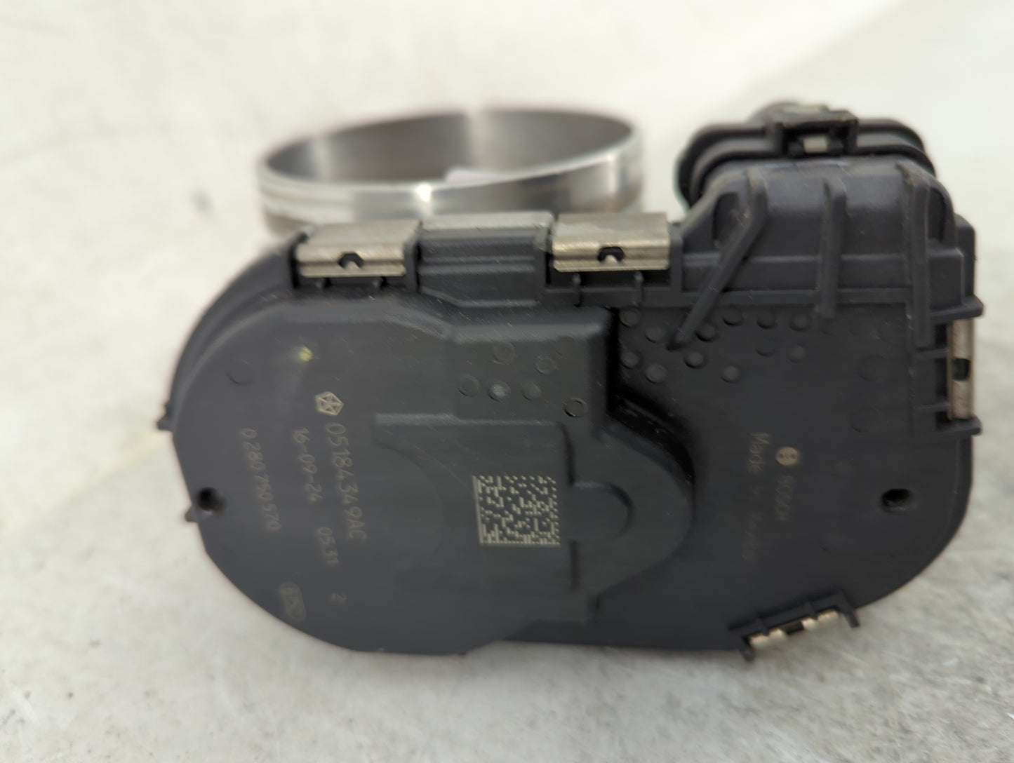 2017-2022 Chrysler Pacifica Throttle Body P/N:0 280 750 570 05184349AC Fits OEM Used Auto Parts - Oemusedautoparts1.com