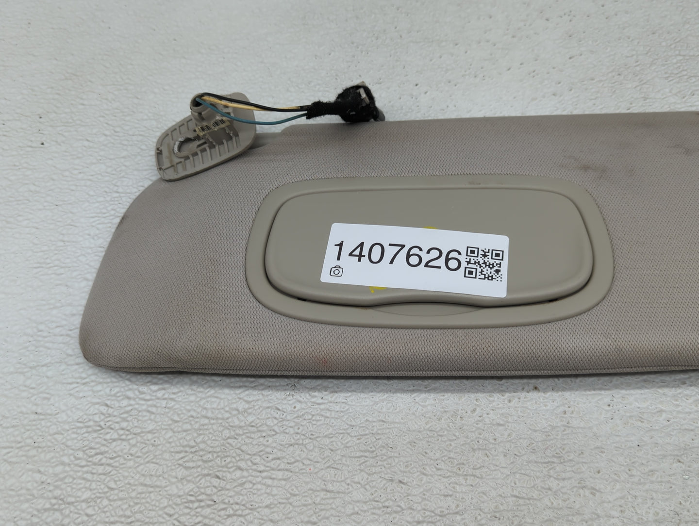 2017-2020 Chrysler Pacifica Sun Visor Shade Replacement Driver Left Mirror Fits Fits 2017 2018 2019 2020 OEM Used Auto Parts