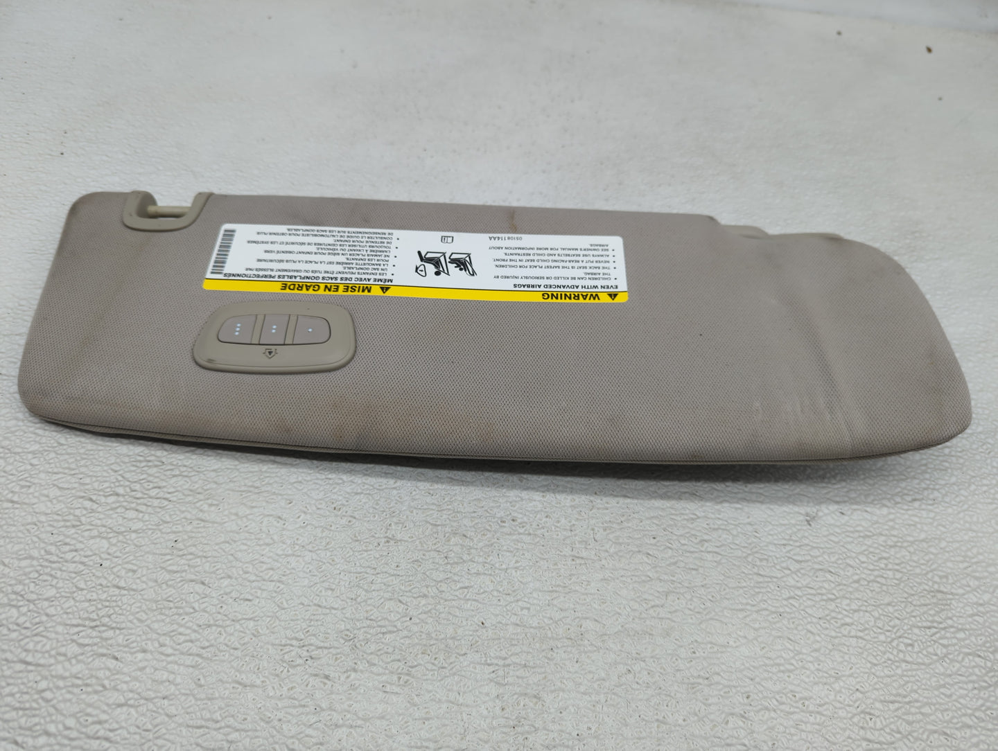 2017-2020 Chrysler Pacifica Sun Visor Shade Replacement Driver Left Mirror Fits Fits 2017 2018 2019 2020 OEM Used Auto Parts