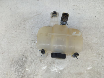 2017 Chrysler Pacifica Radiator Coolant Overflow Expansion Tank Bottle