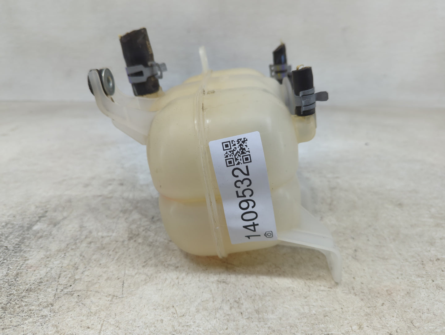 2017 Chrysler Pacifica Radiator Coolant Overflow Expansion Tank Bottle - Oemusedautoparts1.com