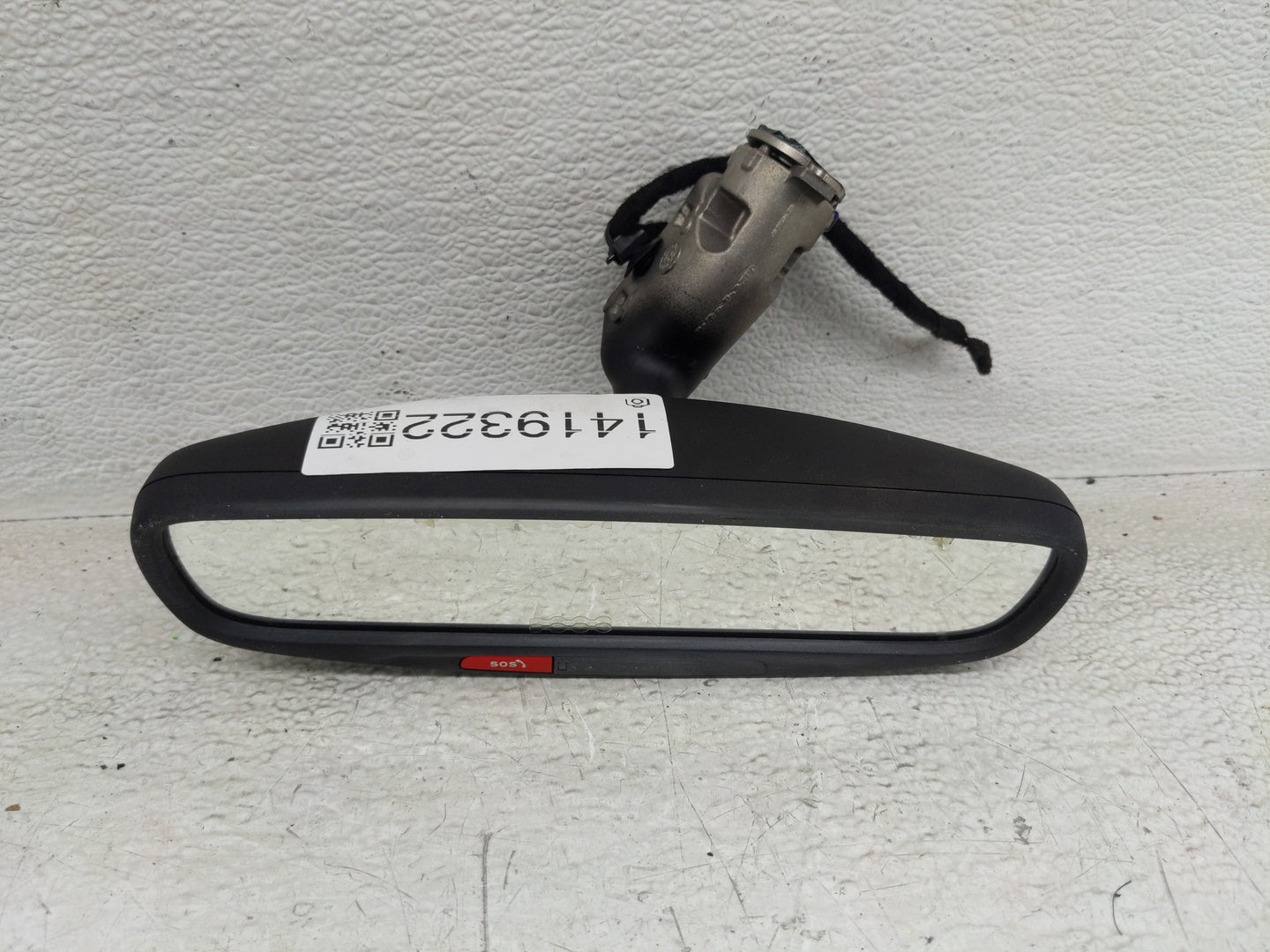 2017 Chrysler Pacifica Interior Rear View Mirror Replacement OEM P/N:E11048418 Fits OEM Used Auto Parts - Oemusedautoparts1.
