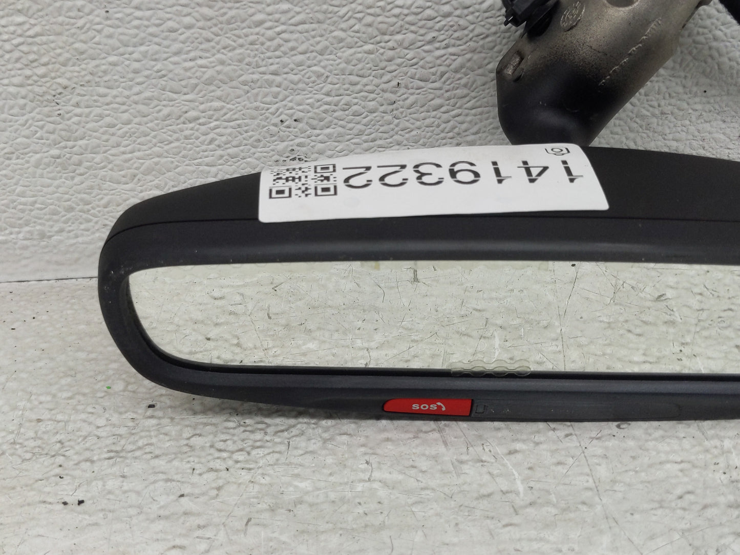 2017 Chrysler Pacifica Interior Rear View Mirror Replacement OEM P/N:E11048418 Fits OEM Used Auto Parts - Oemusedautoparts1.