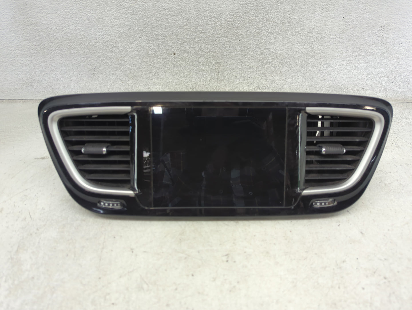 2017 Chrysler Pacifica Information Display Screen Black - Oemusedautoparts1.com