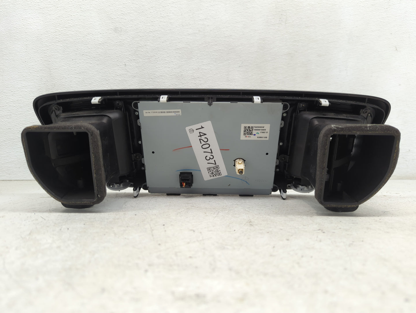 2017 Chrysler Pacifica Information Display Screen Black - Oemusedautoparts1.com