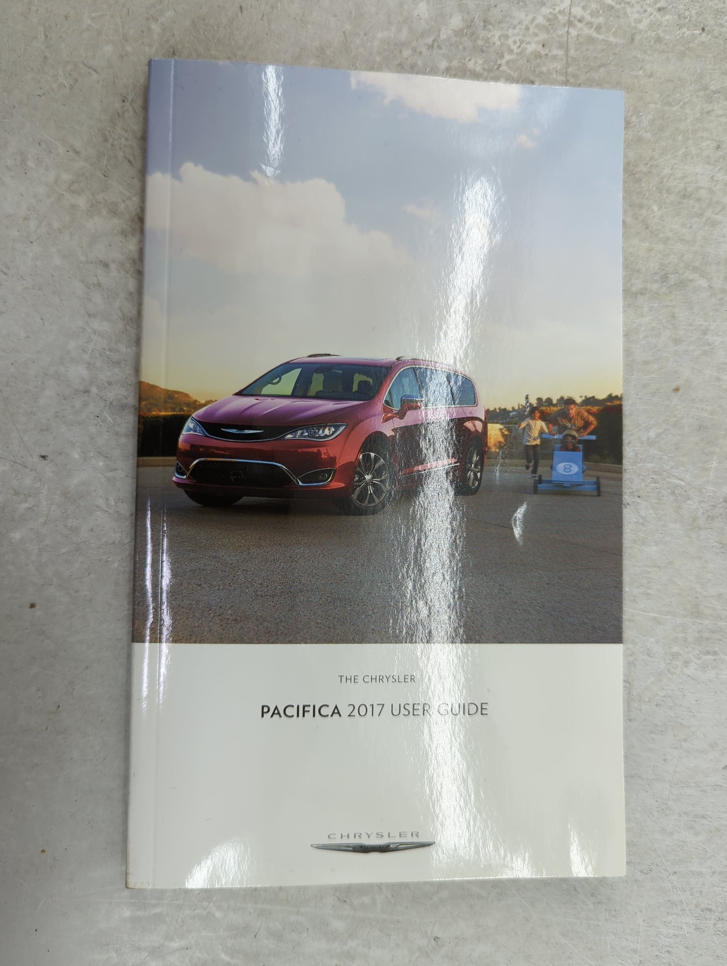 2017 Chrysler Pacifica Owners Manual Book Guide P/N:17RU-926-AA OEM Used Auto Parts - Oemusedautoparts1.com