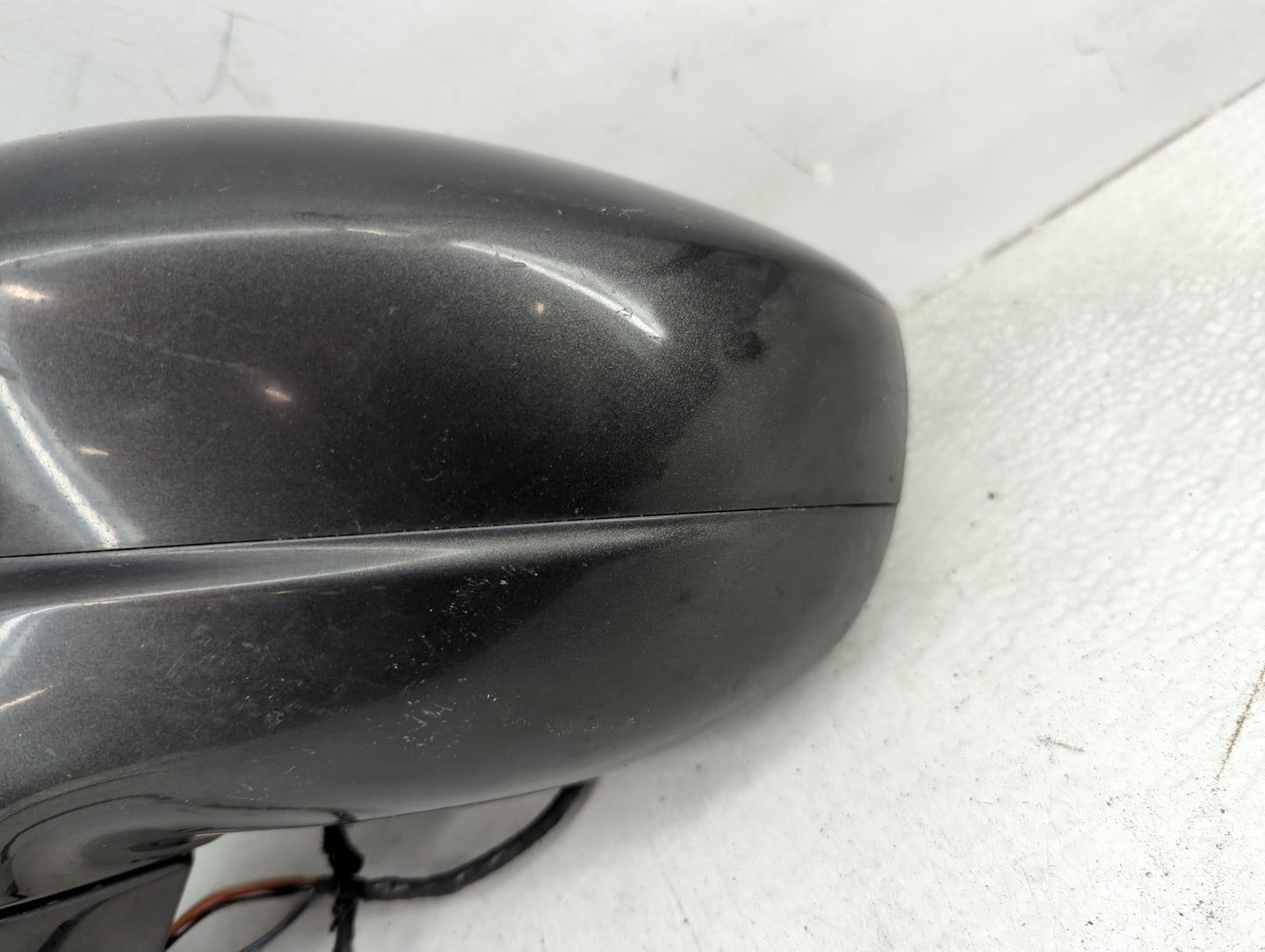 2017-2019 Chrysler Pacifica Driver Side View Mirror - Left Door Mirror OEM Used - Oemusedautoparts1.com