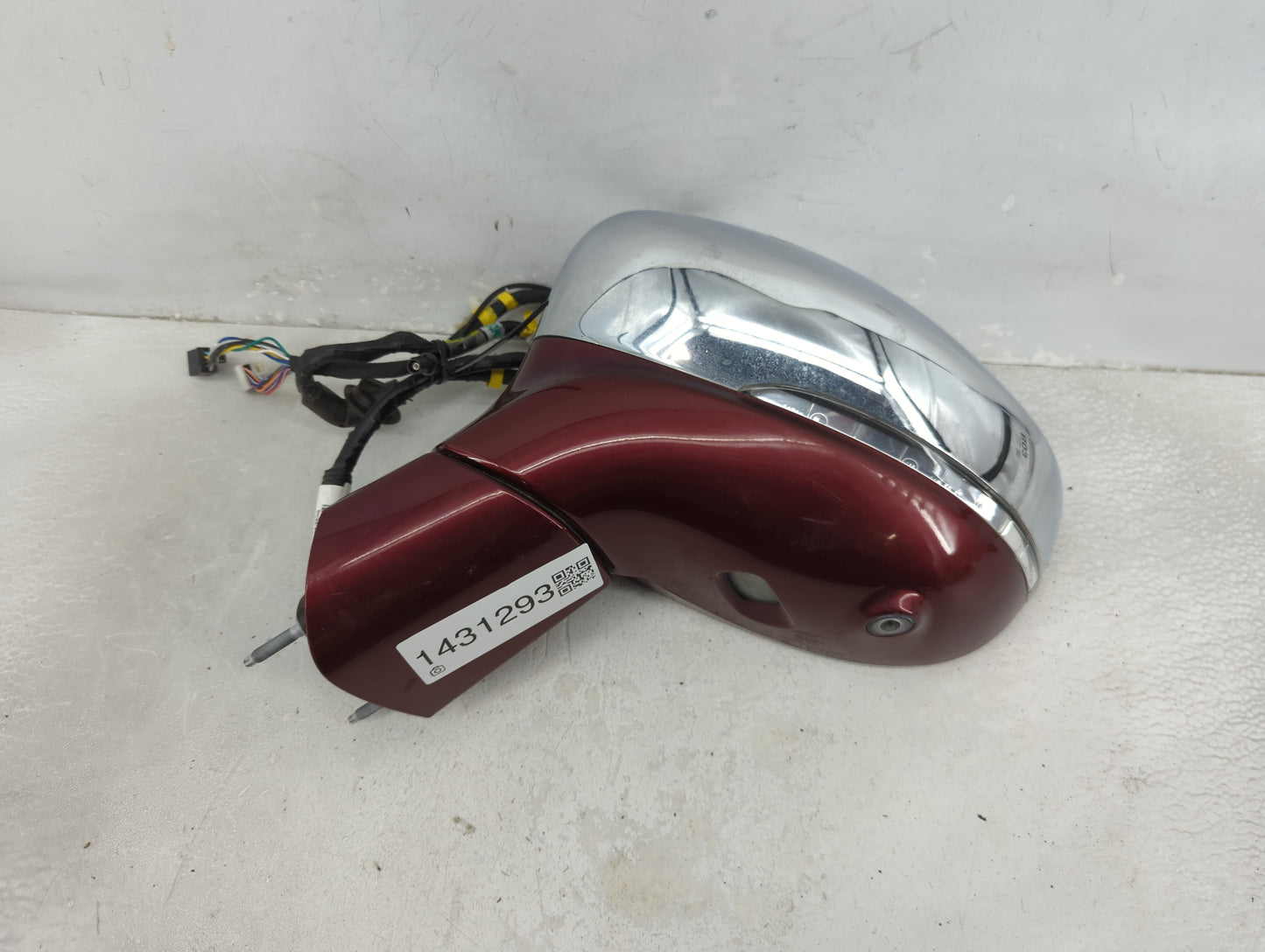 2017 Chrysler Pacifica Driver Side View Mirror - Left Door Mirror OEM Used - Oemusedautoparts1.com