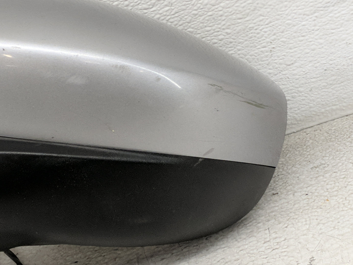 2017-2019 Chrysler Pacifica Driver Side View Mirror - Left Door Mirror OEM Used - Oemusedautoparts1.com