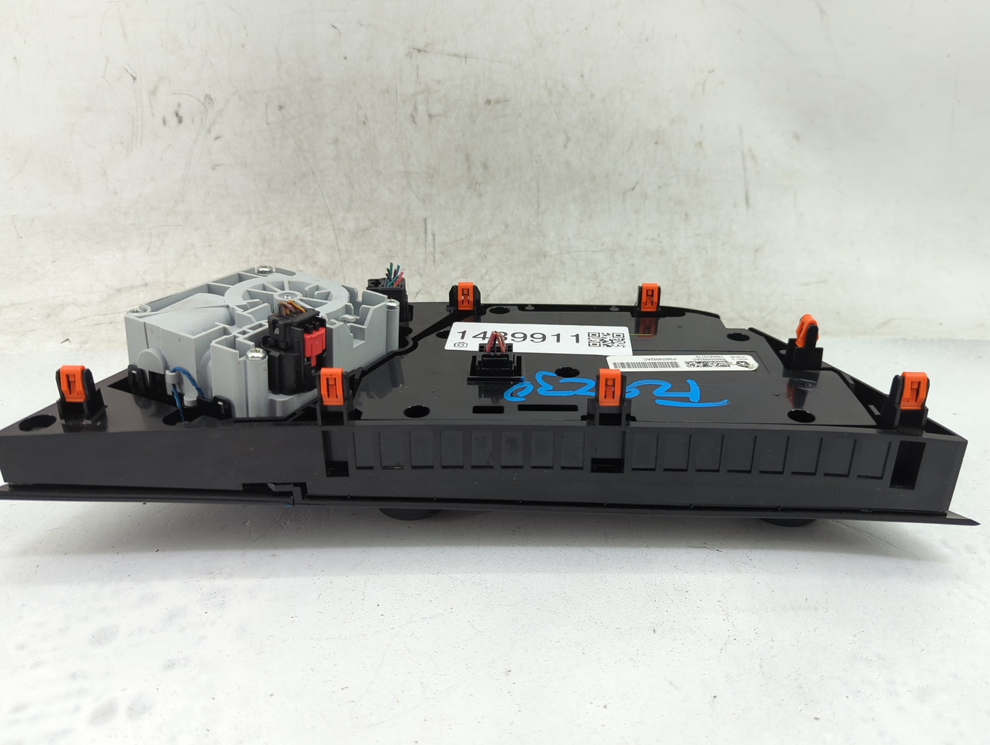 2017 Chrysler Pacifica Climate Control Module Temperature AC/Heater Replacement P/N:68240089AG Fits OEM Used Auto Parts - Oe