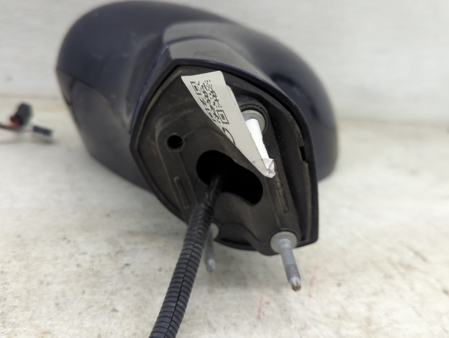 2017-2019 Chrysler Pacifica Driver Side View Mirror - Left Door Mirror OEM Used - Oemusedautoparts1.com