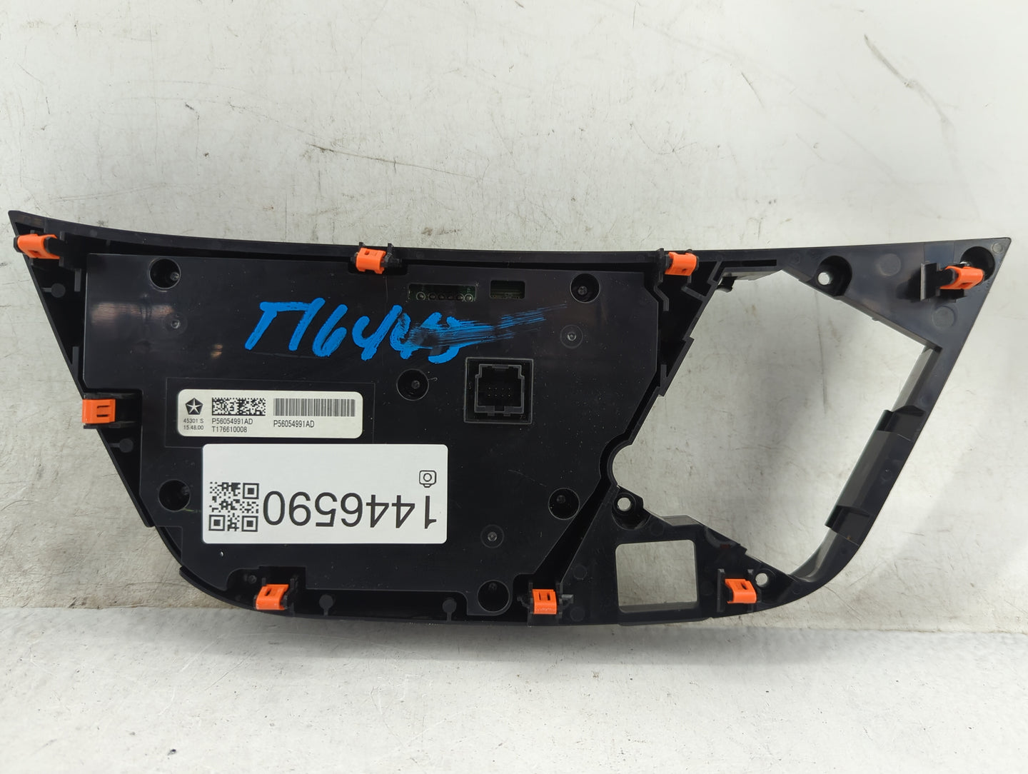 2017 Chrysler Pacifica Climate Control Module Temperature AC/Heater Replacement P/N:P56054991AD Fits OEM Used Auto Parts - O