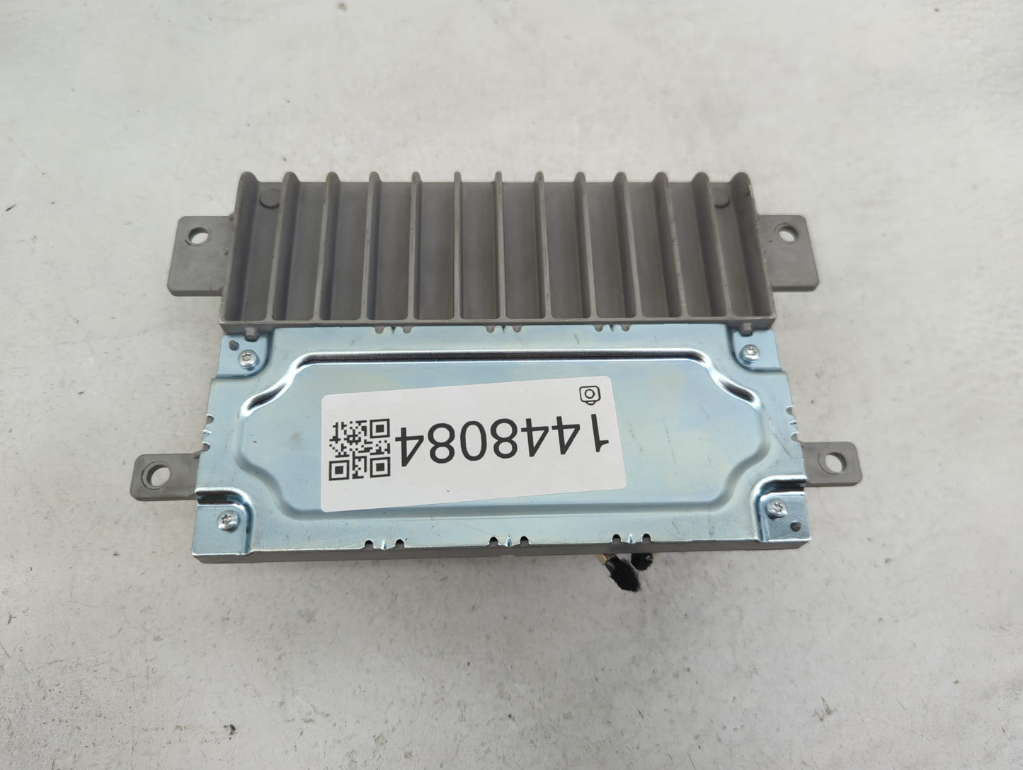 2017-2018 Chrysler Pacifica Radio AM FM Cd Player Receiver Replacement P/N:T00BE164770001 68232028AN Fits Fits 2017 2018 OEM