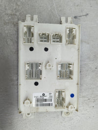 2017-2017 Chrysler Pacifica Body Control Module Bcm Inner Cabin Fuse Box - Oemusedautoparts1.com