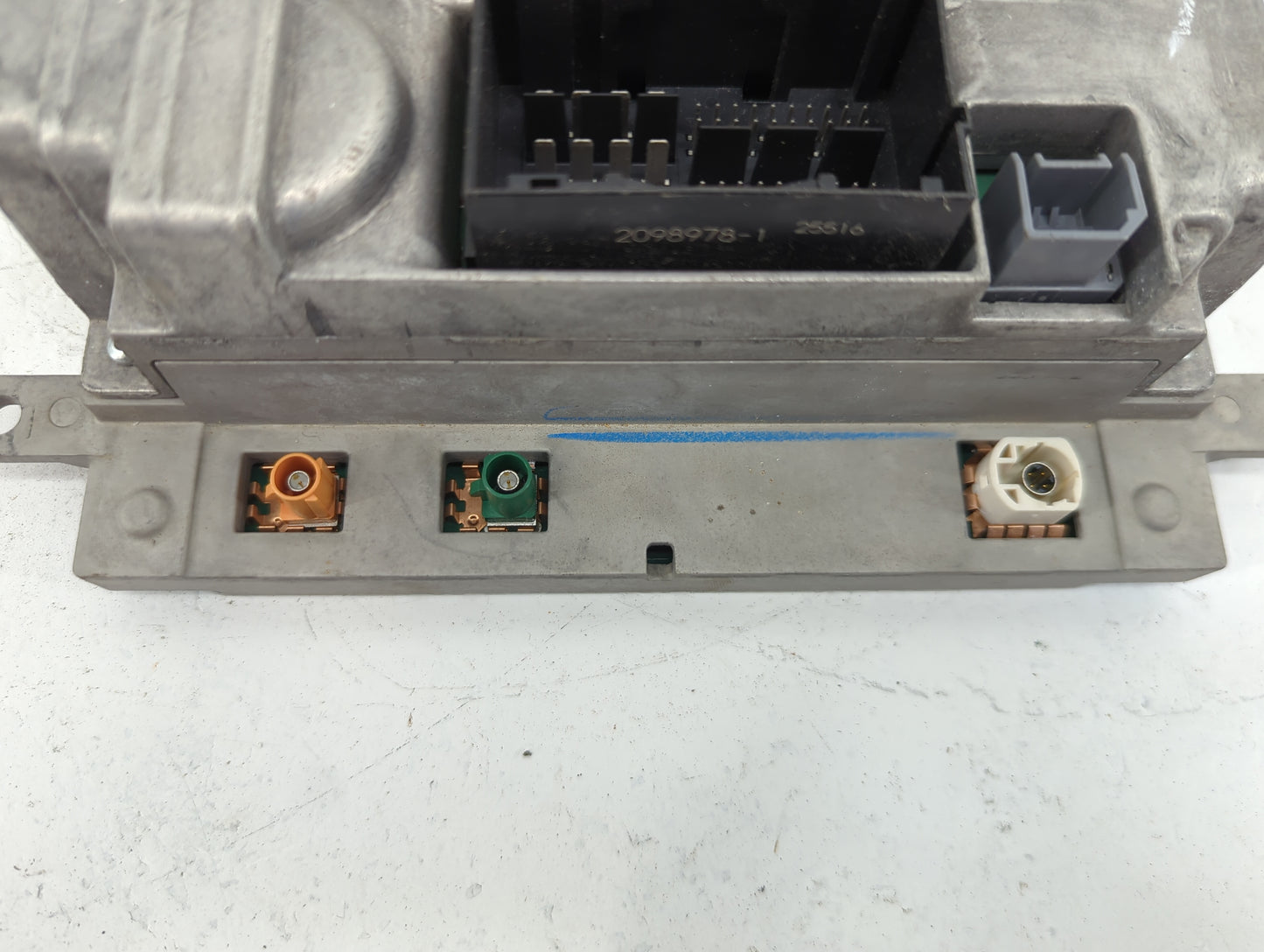 2017-2018 Chrysler Pacifica Radio AM FM Cd Player Receiver Replacement P/N:68232028AK VP3 NA Fits Fits 2017 2018 OEM Used Au