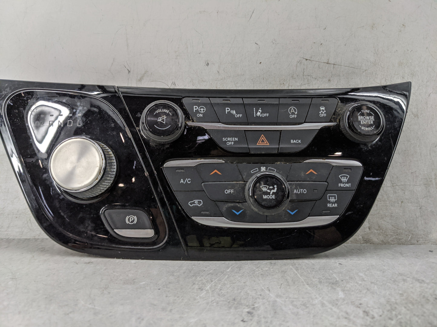 2017 Chrysler Pacifica Climate Control Module Temperature AC/Heater Replacement P/N:P68238874AE Fits OEM Used Auto Parts - O