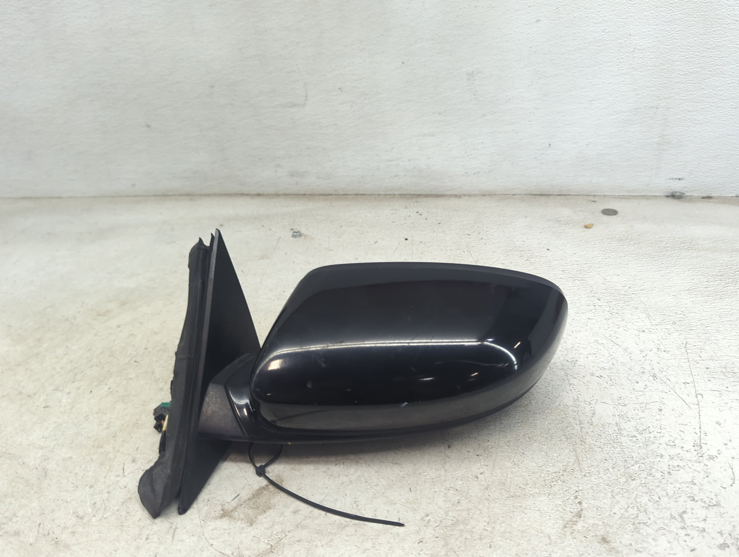2017 Chrysler Pacifica Driver Side View Mirror - Left Door Mirror OEM Used - Oemusedautoparts1.com
