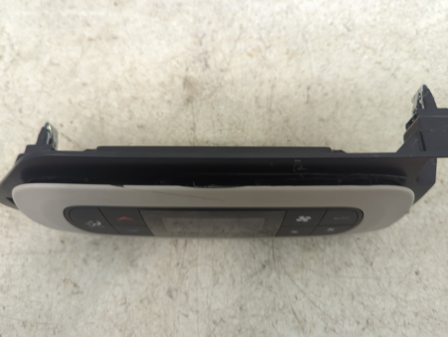 2017 Chrysler Pacifica Climate Control Module Temperature AC/Heater Replacement P/N:P68223337AF Fits OEM Used Auto Parts - O