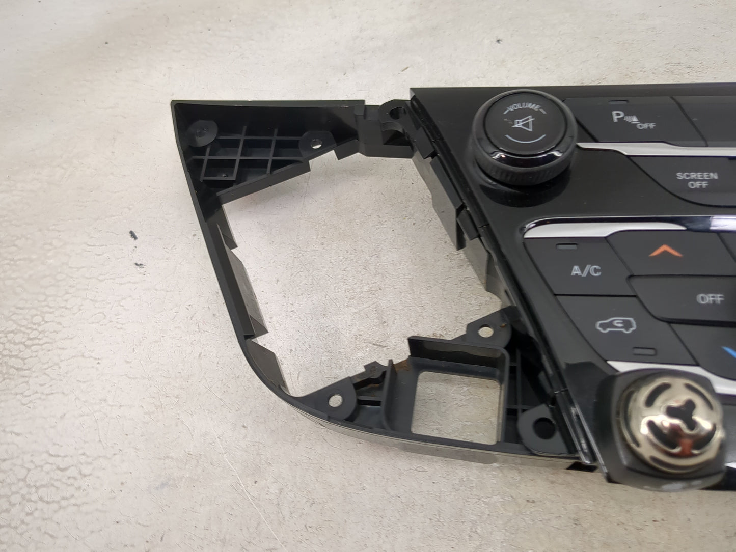 2017 Chrysler Pacifica Climate Control Module Temperature AC/Heater Replacement P/N:P56054984AD Fits OEM Used Auto Parts - O